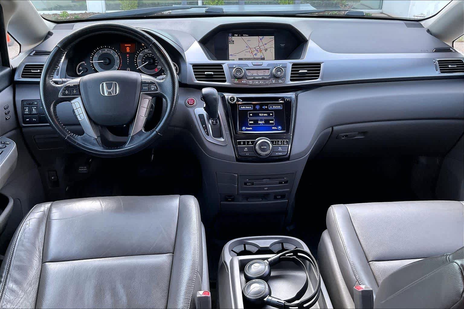 Used 2015 Honda Odyssey Touring Elite image 16