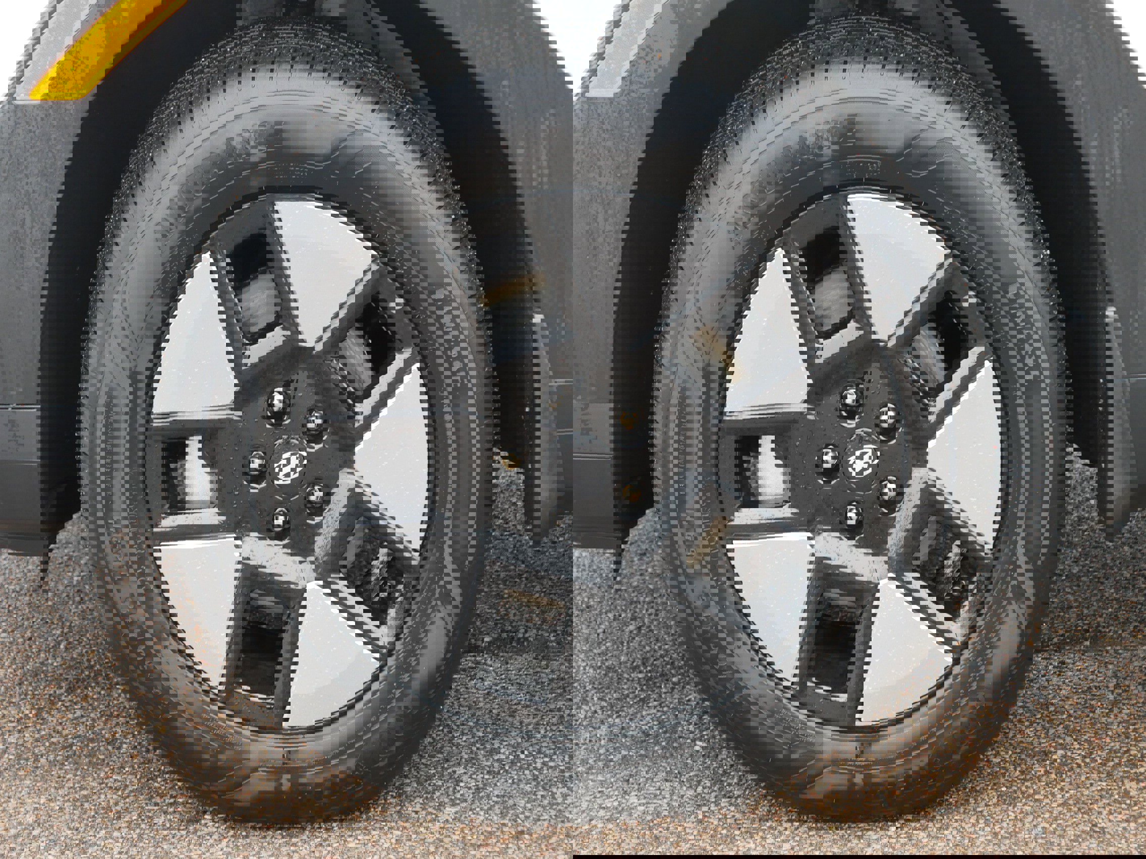 Certified 2026 Hyundai Santa Fe SE image 9