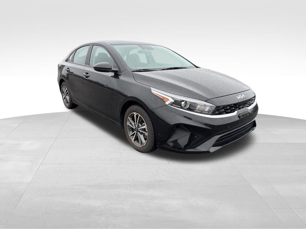 Certified 2023 Kia Forte LXS image 4