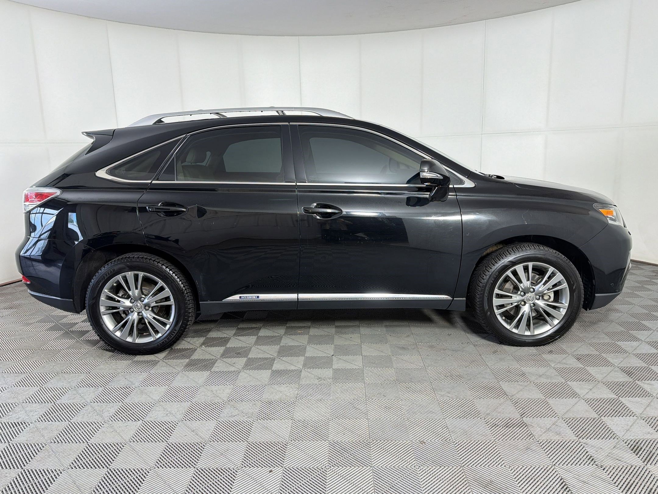 Used 2013 Lexus RX 450h AWD w/ Navigation Pkg image 8