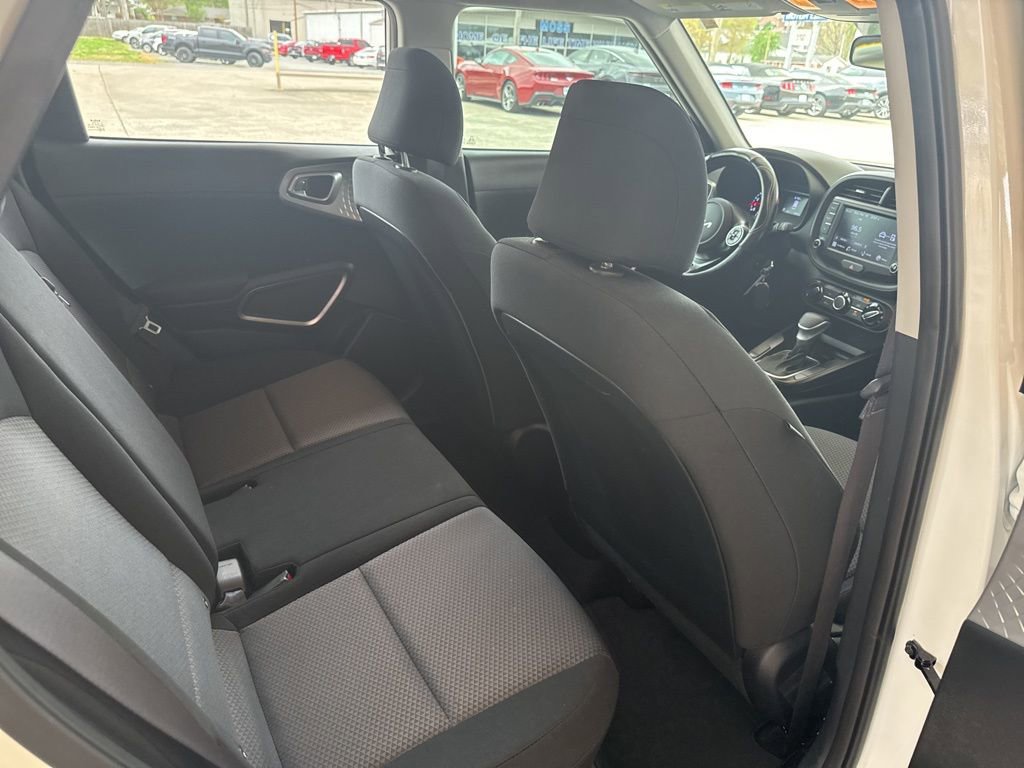 Used 2022 Kia Soul LX w/ Technology Package image 19