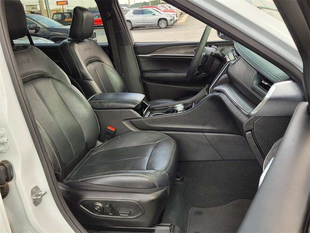 Used 2023 Jeep Grand Cherokee L Overland image 15