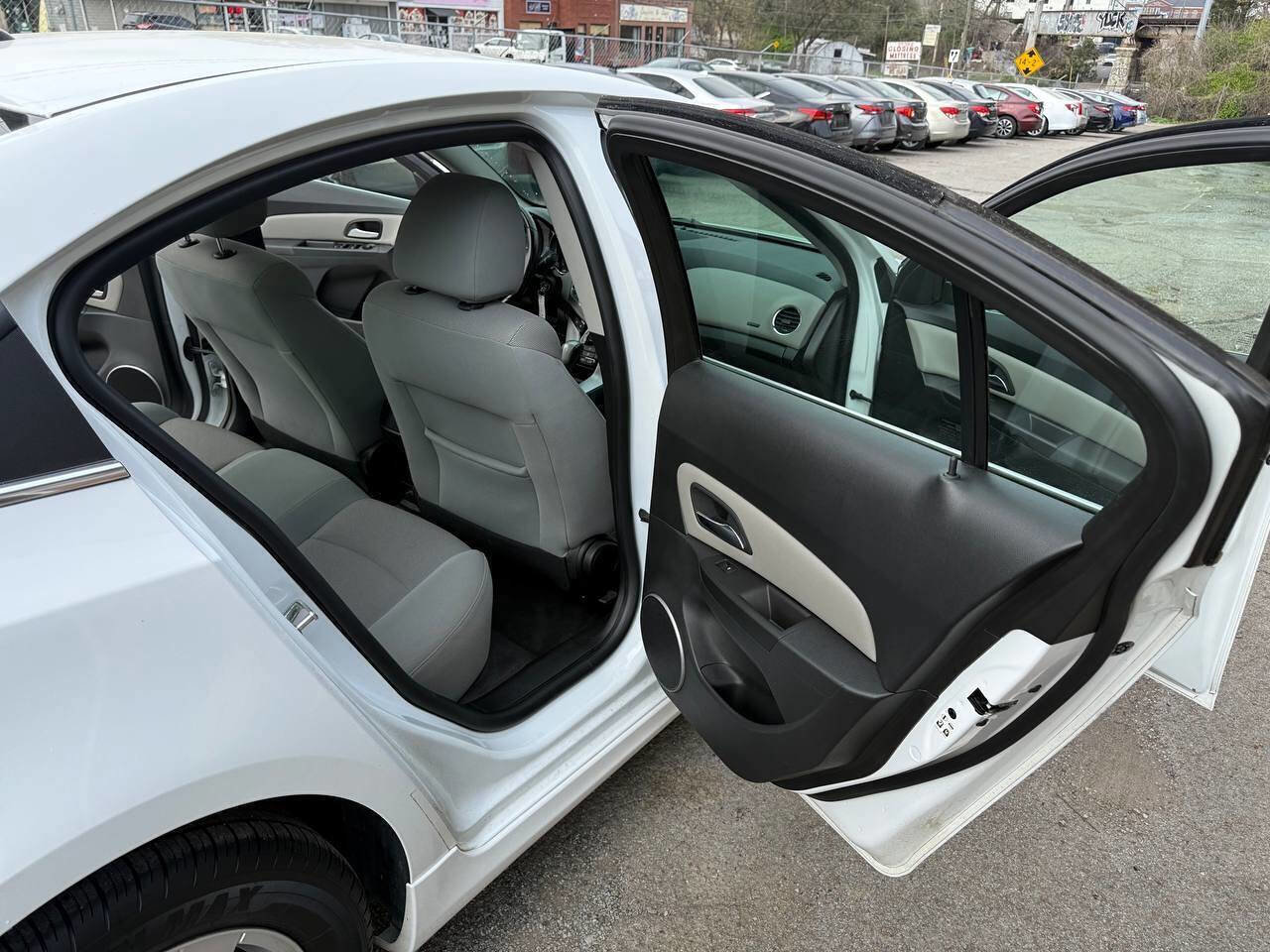 Used 2014 Chevrolet Cruze LT w/ All-Star Edition image 14