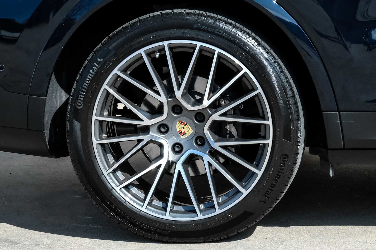 Used 2022 Porsche Cayenne image 62