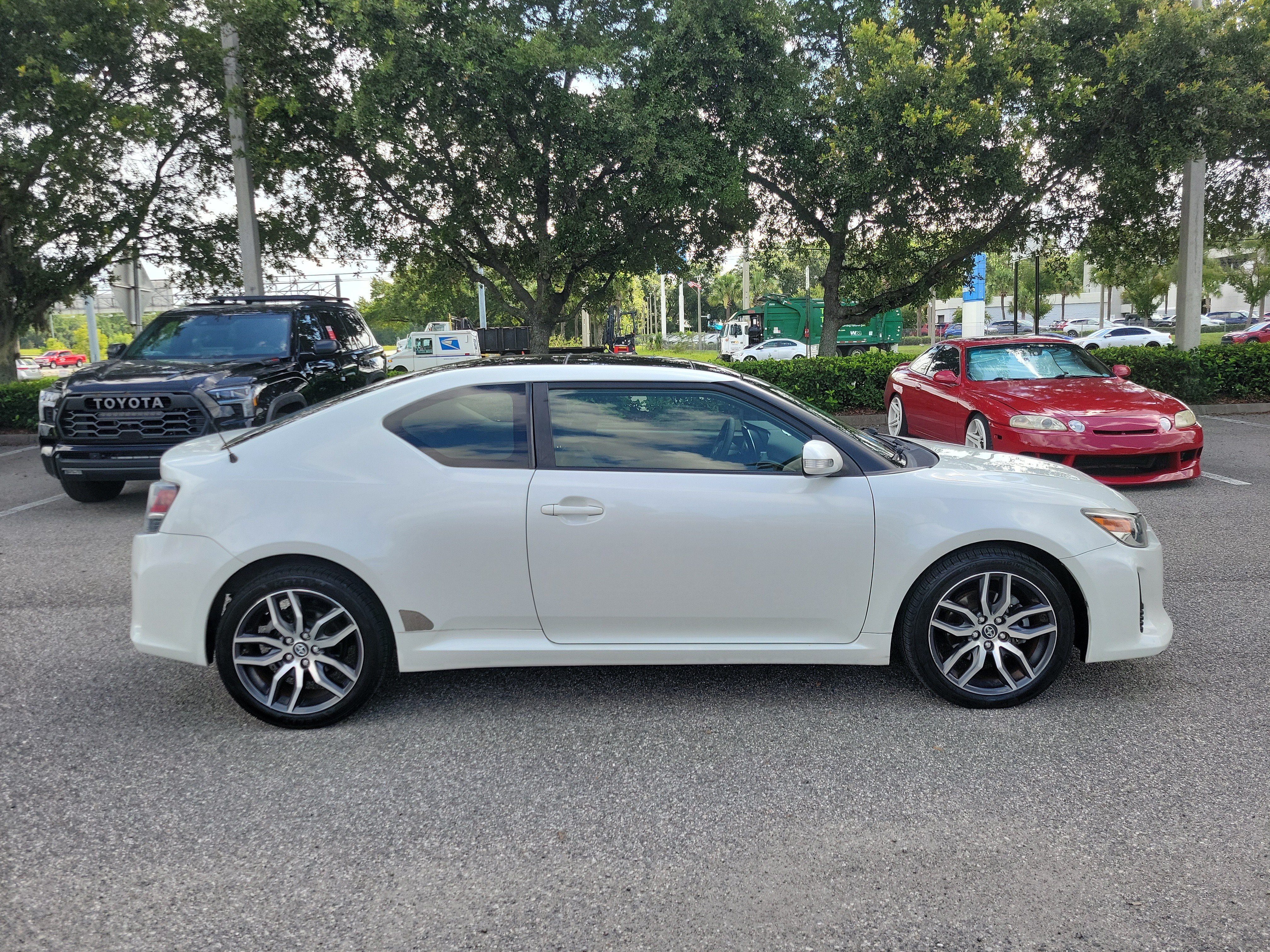 Used 2015 Scion tC FWD image 7