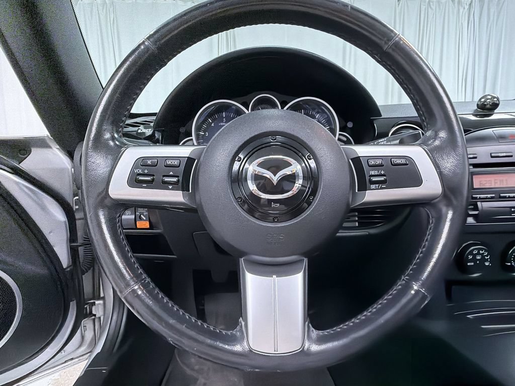 Used 2006 MAZDA MX-5 Miata Grand Touring w/ Premium Pkg RWD image 24