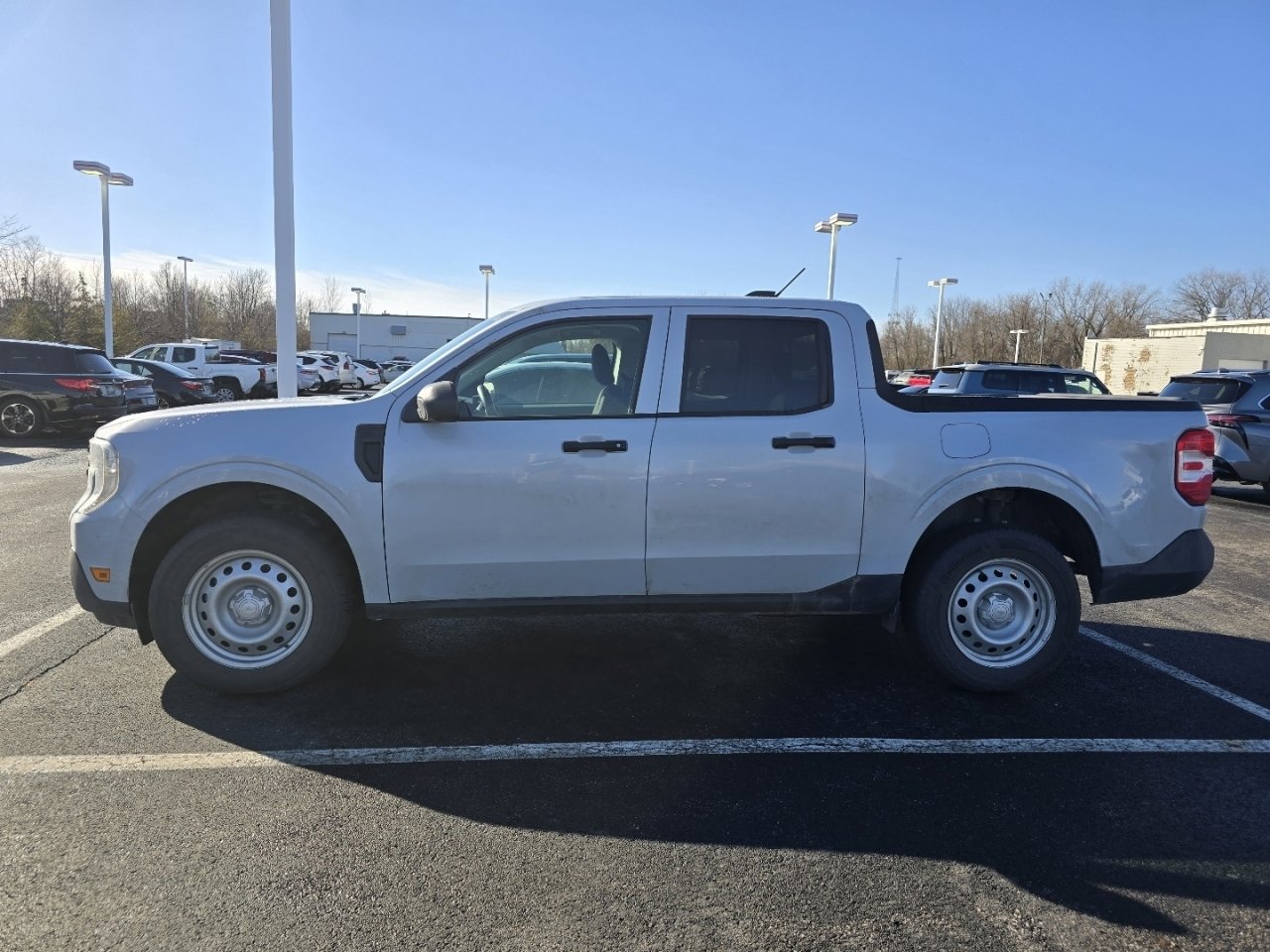 Used 2025 Ford Maverick XL image 4