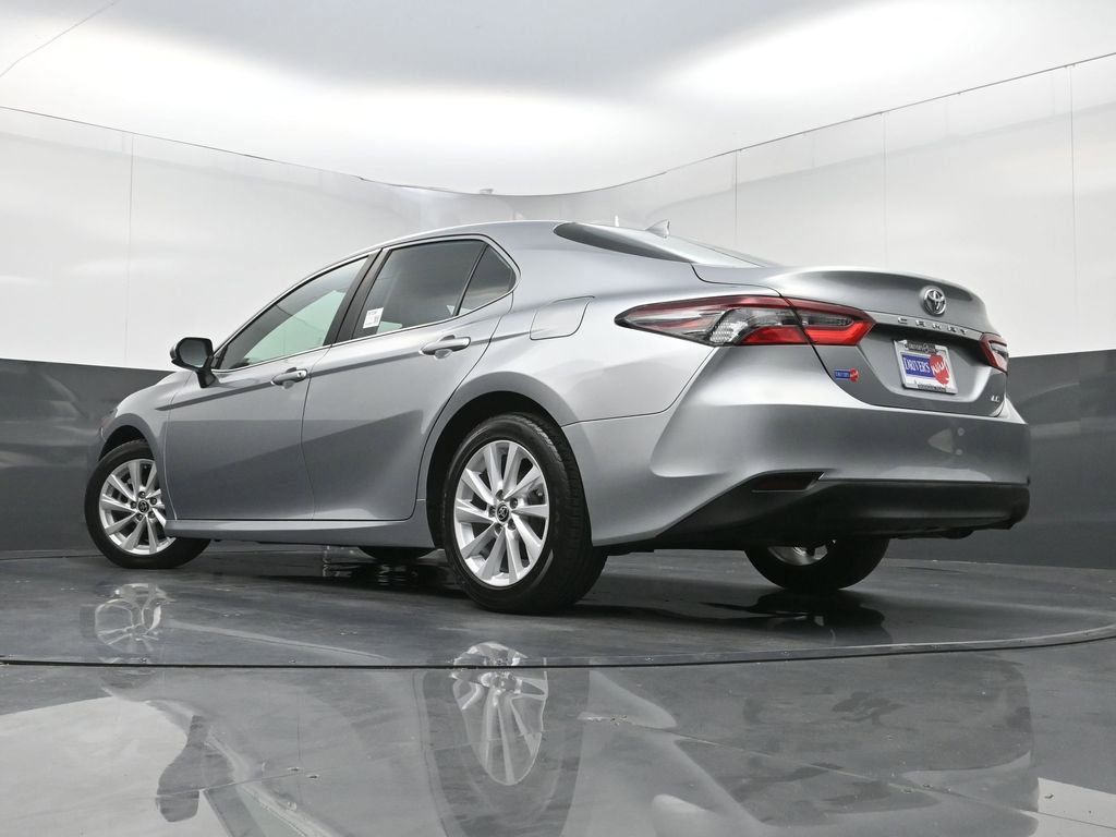 Used 2022 Toyota Camry LE FWD image 27