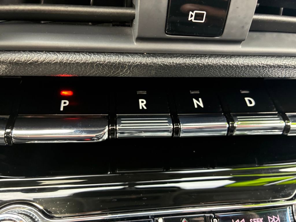 Certified 2022 Lincoln Corsair STANDARD w/ Premium Package image 18