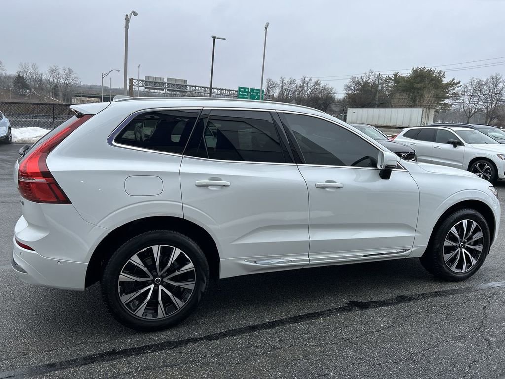 Certified 2023 Volvo XC60 B5 Plus w/ Climate Package image 9