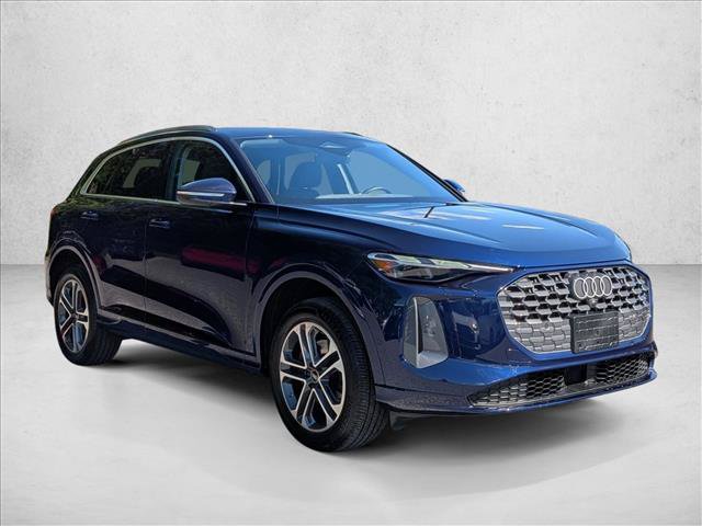 Certified 2025 Audi Q5 Premium w/ Convenience Package AWD/4WD image 3