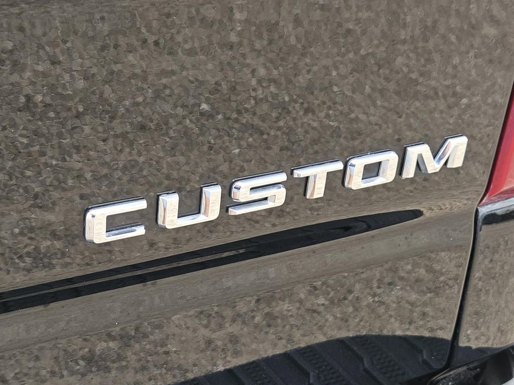 Used 2020 Chevrolet Silverado 1500 Custom w/ Custom Value Package image 8