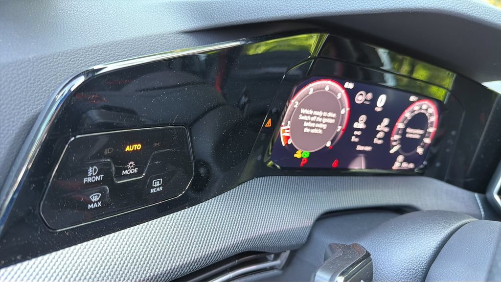 New 2026 Volkswagen GTI SE FWD image 31