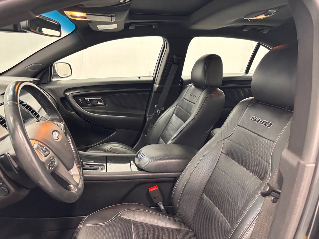 Used 2018 Ford Taurus SHO AWD/4WD image 12