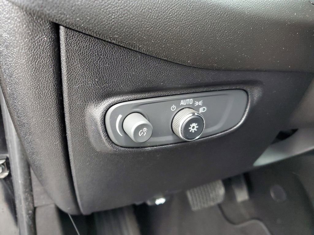 Used 2019 Chevrolet Equinox LT image 9