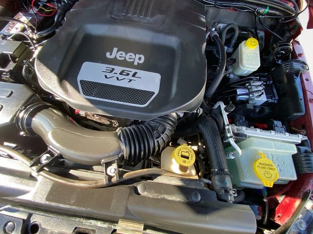 Used 2013 Jeep Wrangler Unlimited Sahara w/ Trailer Tow Group image 27