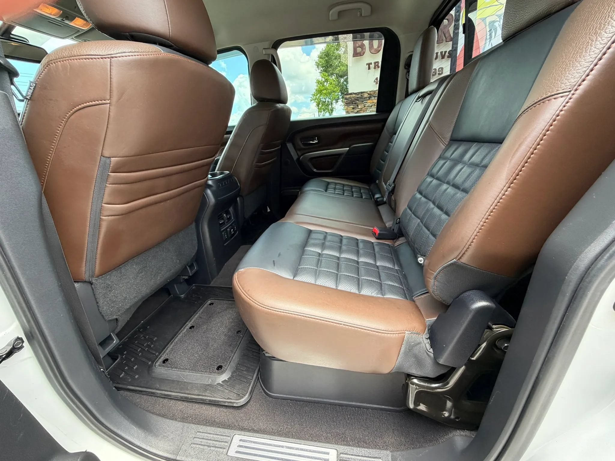 Used 2017 Nissan Titan Platinum Reserve AWD/4WD image 15