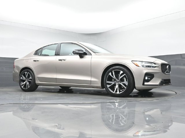 Used 2024 Volvo S60 B5 Plus w/ Climate Package FWD image 35