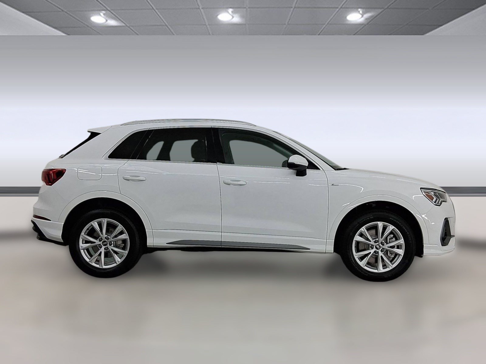 Used 2025 Audi Q3 2.0T Premium w/ Convenience Package AWD/4WD image 7