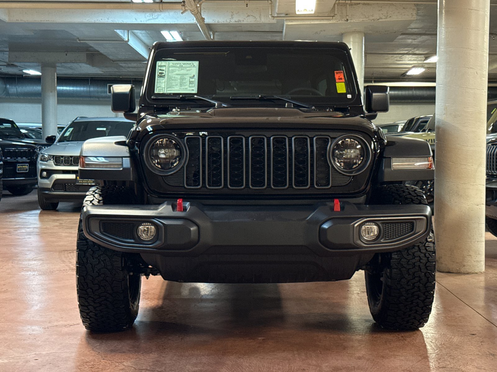 Used 2024 Jeep Wrangler Unlimited Rubicon w/ Convenience Group AWD/4WD image 8
