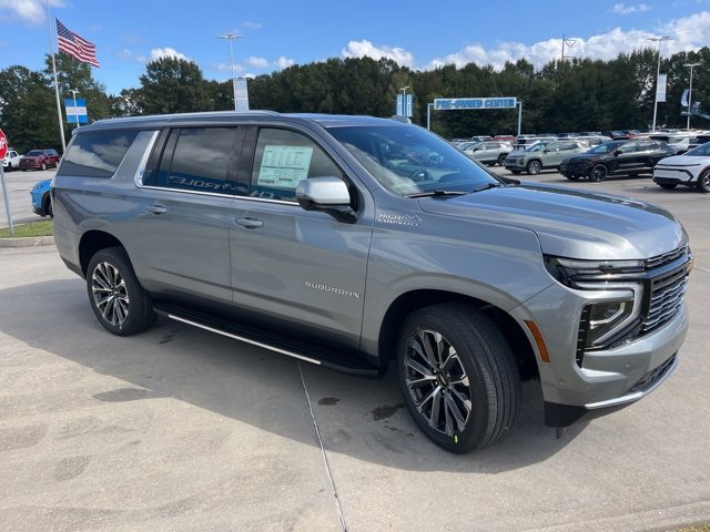 New 2026 Chevrolet Suburban High Country image 13