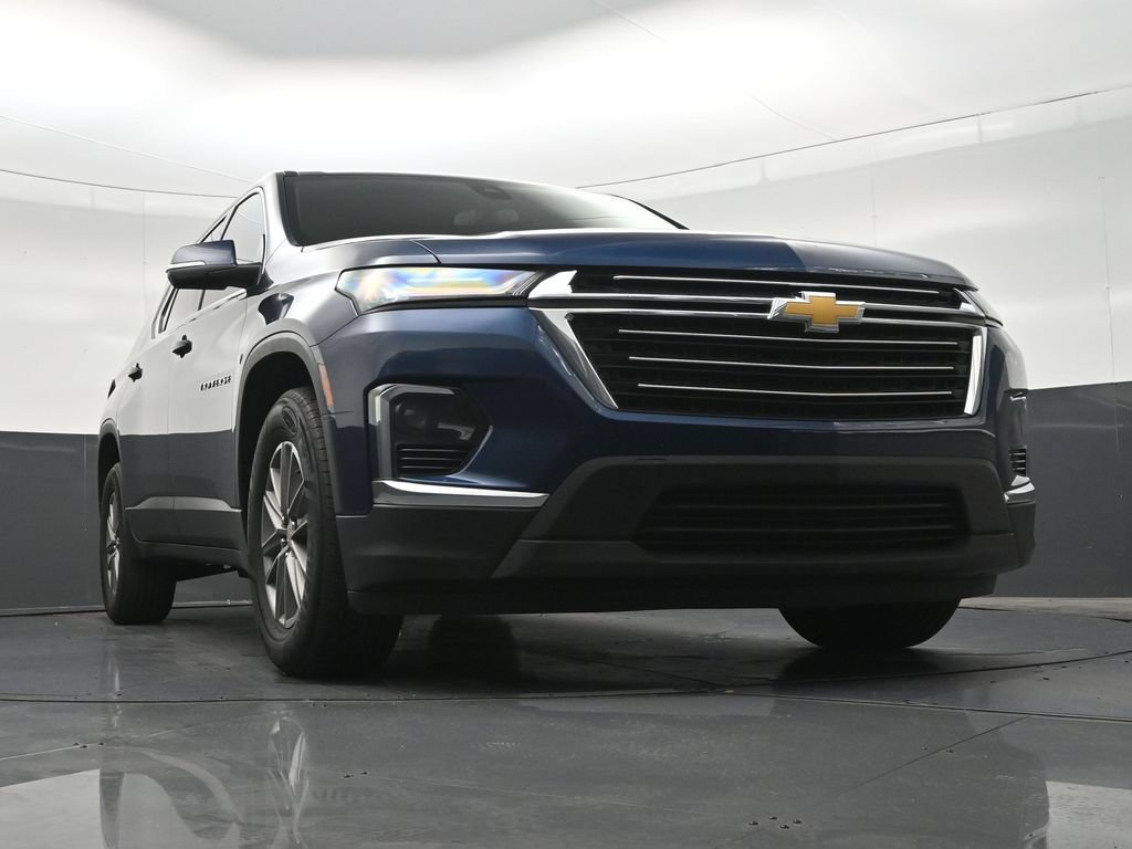 Used 2023 Chevrolet Traverse LT FWD image 30