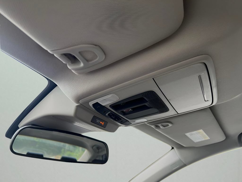 Used 2025 Honda Accord SE image 17