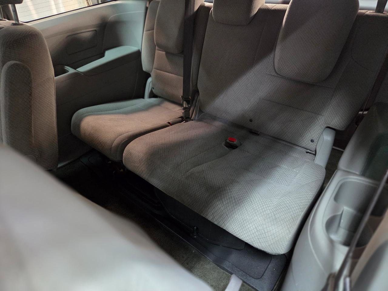 Used 2016 Honda Odyssey LX image 16