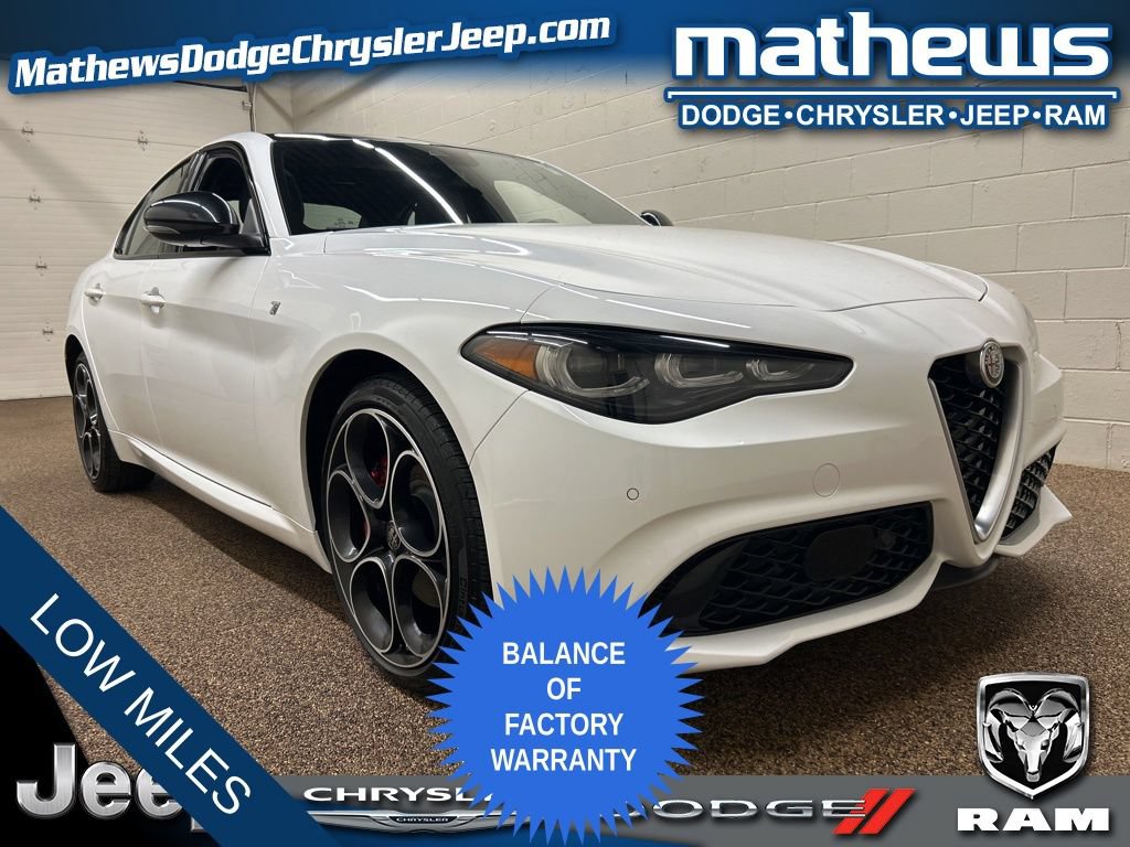 Used 2024 Alfa Romeo Giulia Ti AWD/4WD image 1