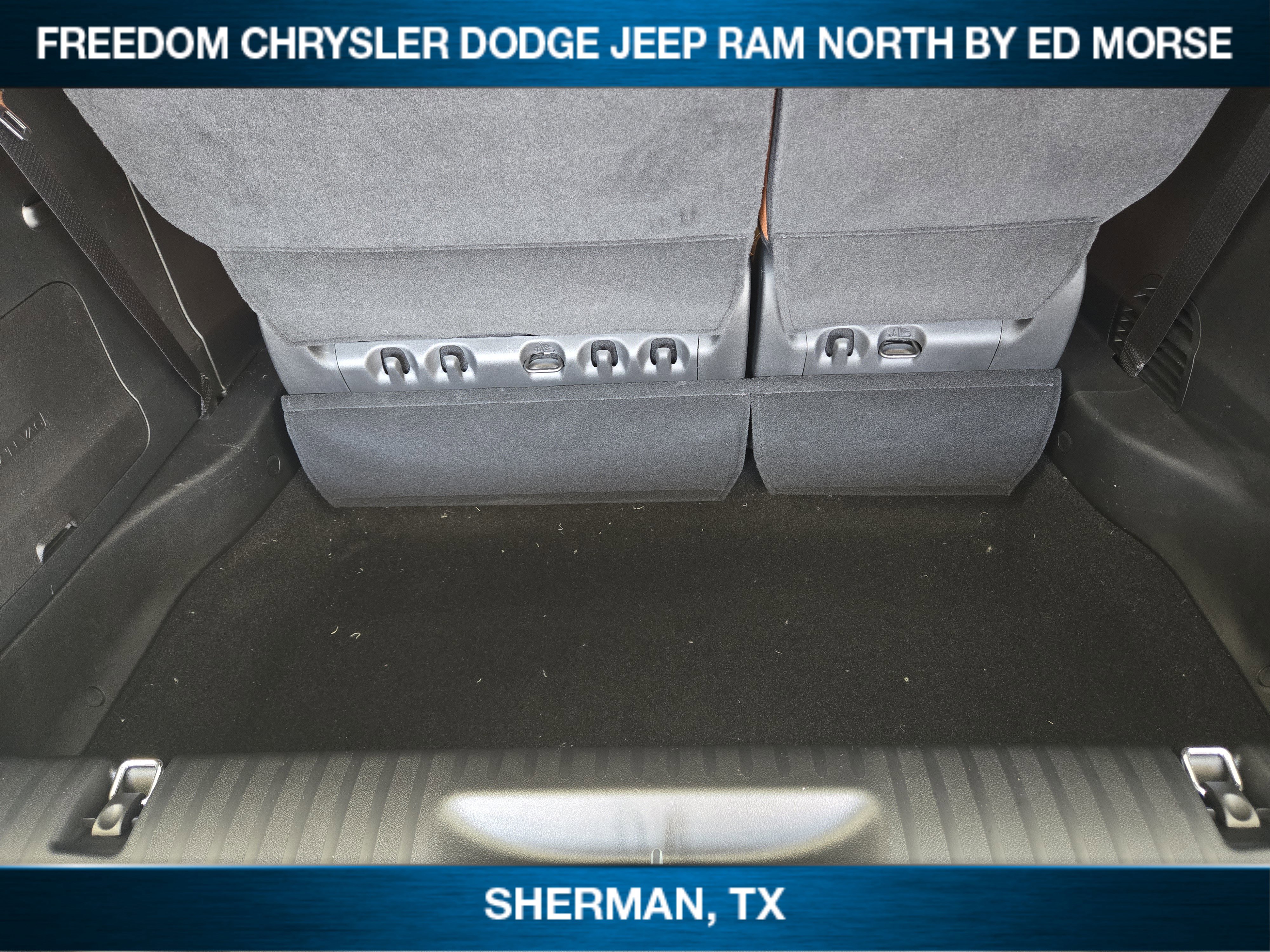 New 2026 Chrysler Pacifica Pinnacle image 24