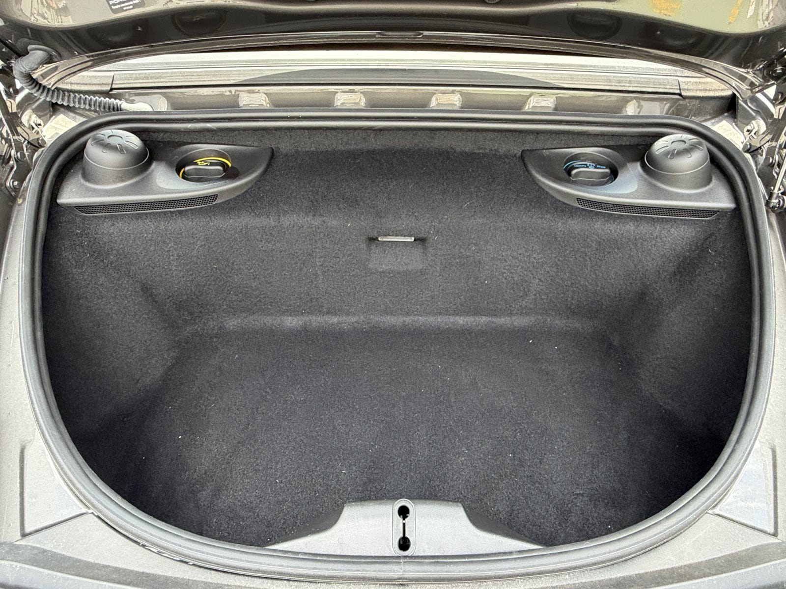 Certified 2025 Porsche 718 Boxster RWD image 30