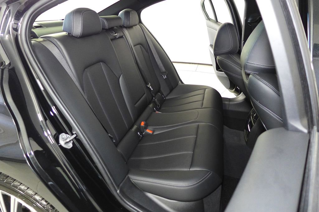 Used 2023 BMW 330e w/ Driving Assistance Package image 20