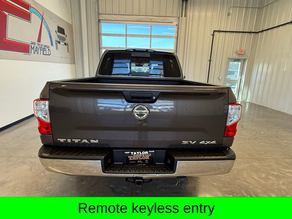 Used 2018 Nissan Titan SV AWD/4WD image 5