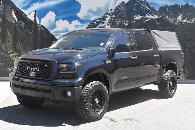 Used 2013 Toyota Tundra 4x4 CrewMax w/ Tow Pkg image 6