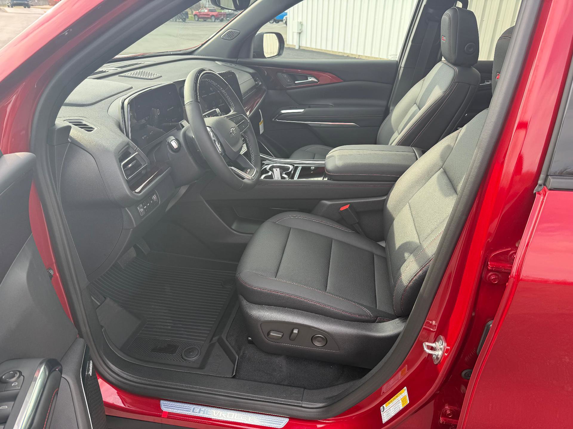 New 2026 Chevrolet Traverse Z71 w/ Enhanced Driving Package AWD/4WD image 11