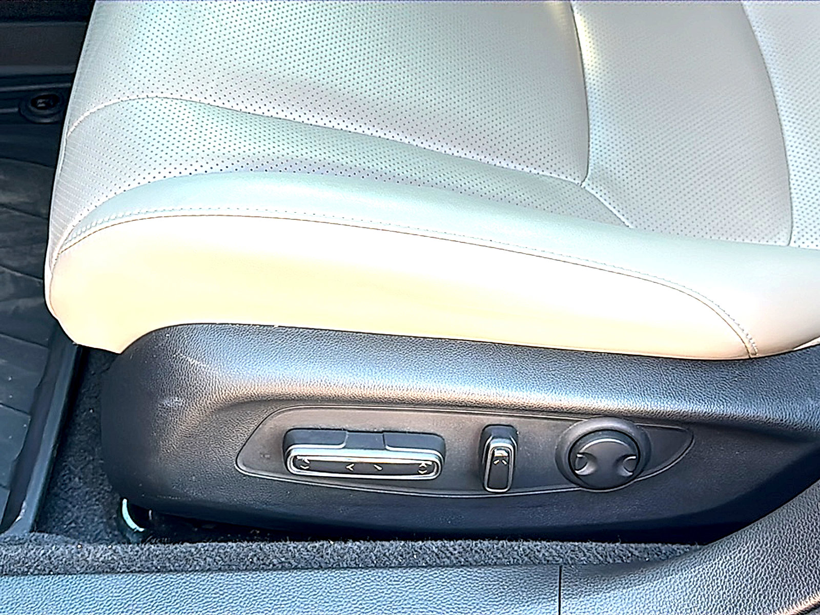 Used 2023 Honda Accord EX-L image 15