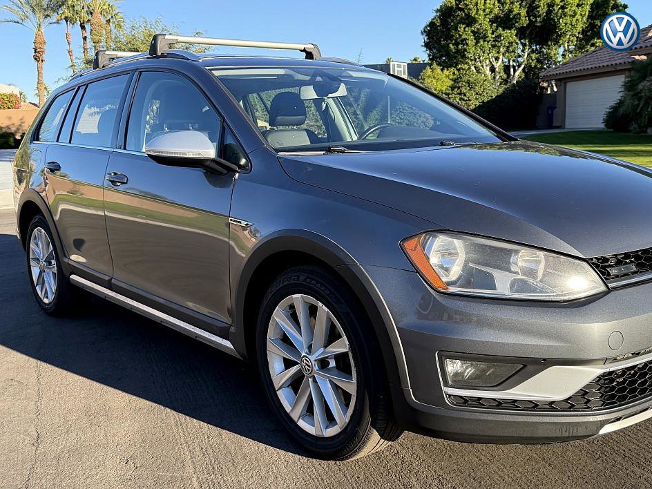 Used 2017 Volkswagen Golf Alltrack SE image 32