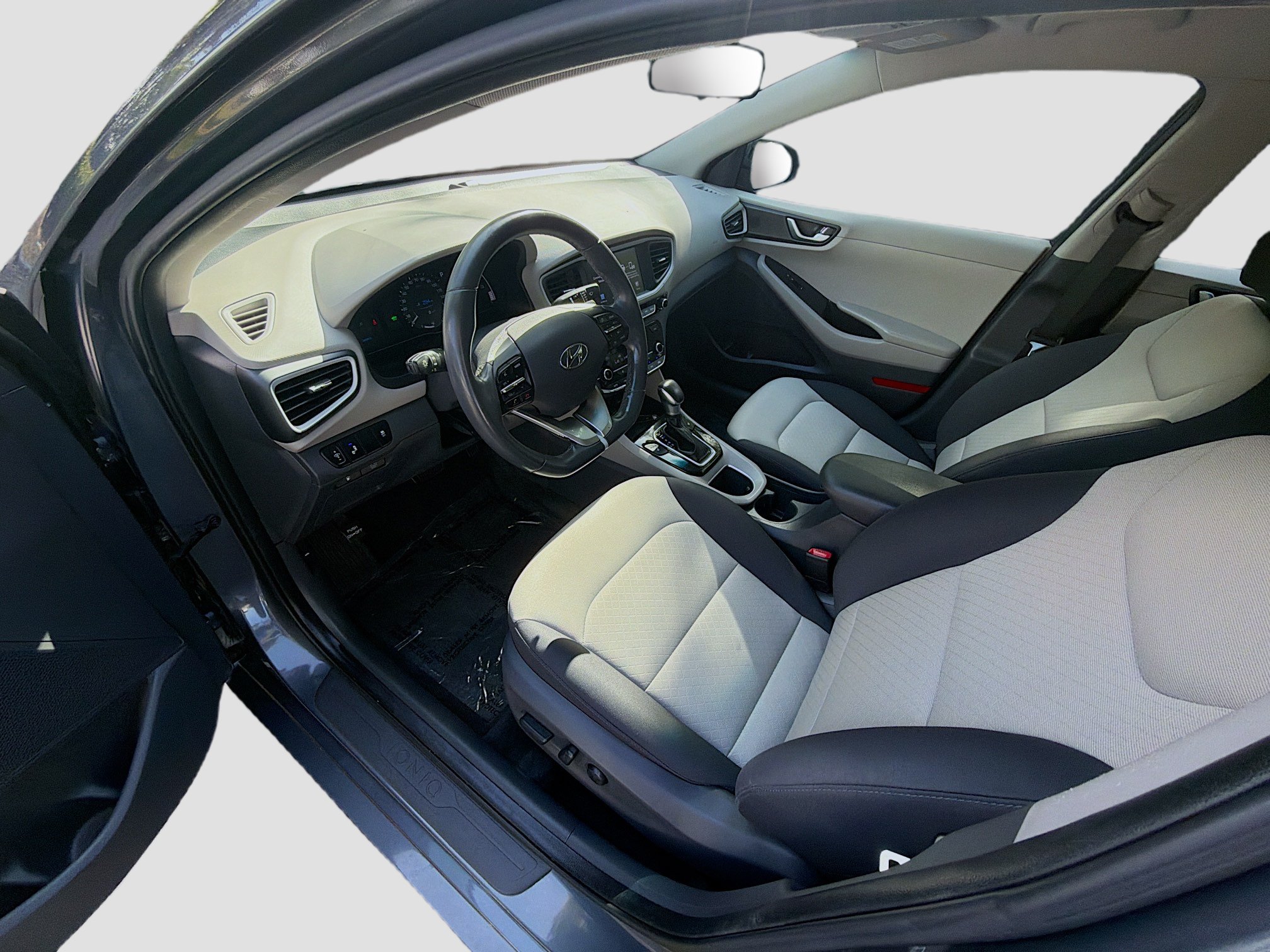 Used 2018 Hyundai Ioniq SEL FWD image 6