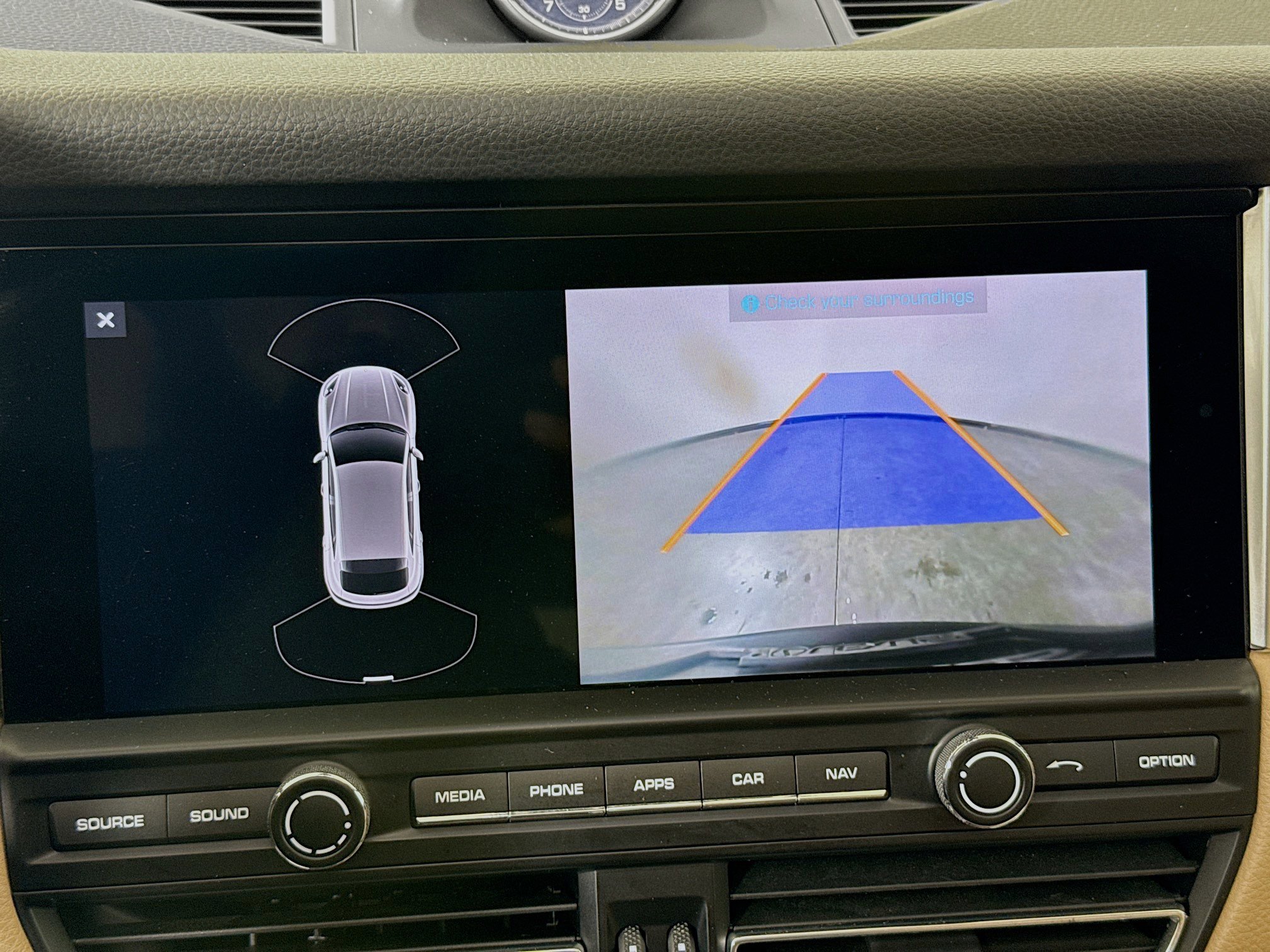 Used 2020 Porsche Macan Base image 17