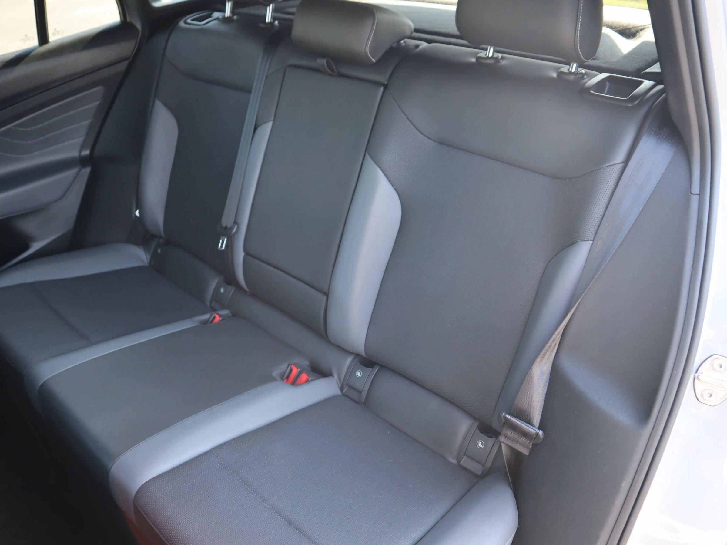 Used 2023 Volkswagen ID.4 S RWD image 3