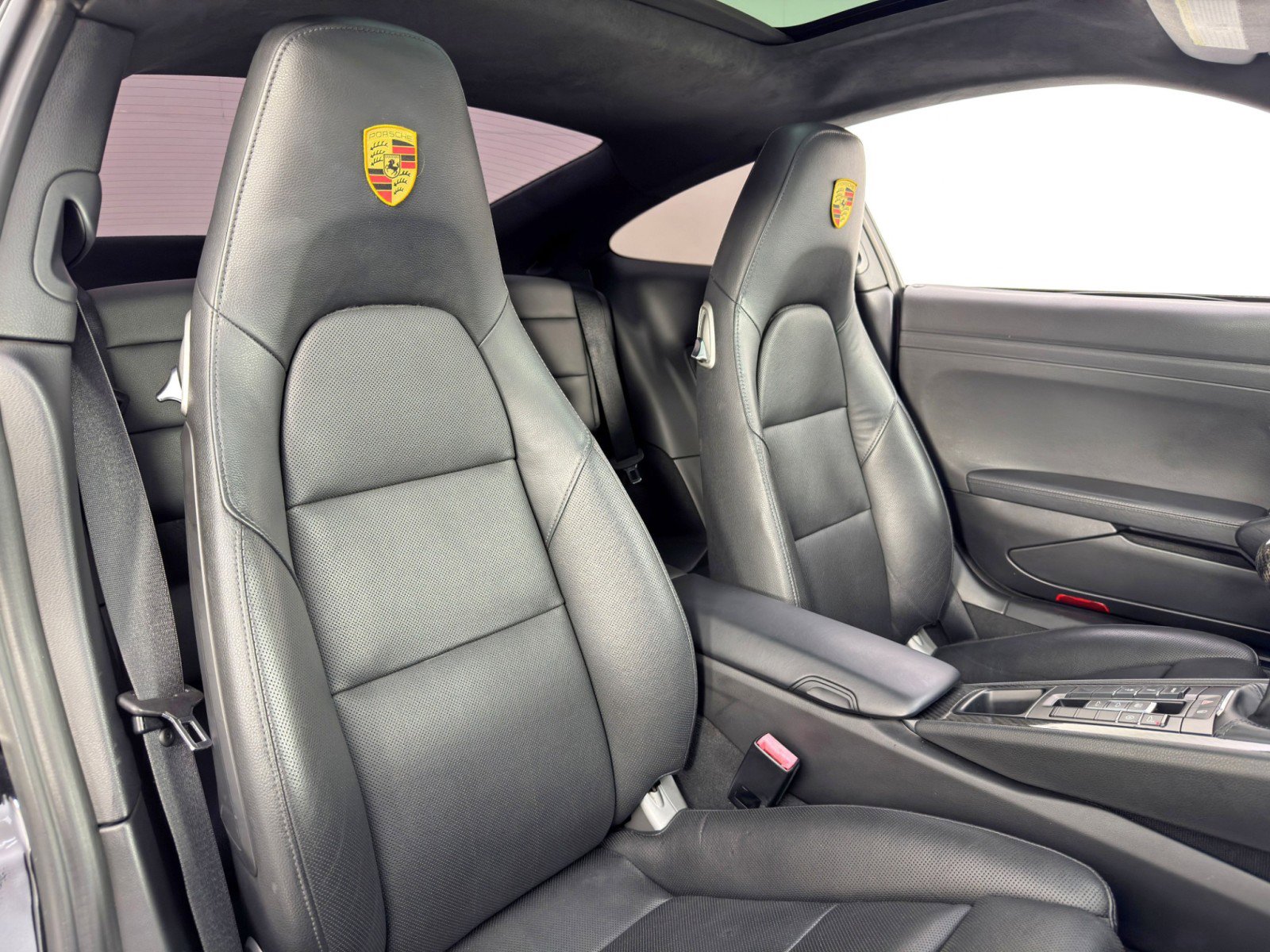 Used 2015 Porsche 911 Carrera 4S AWD/4WD image 32