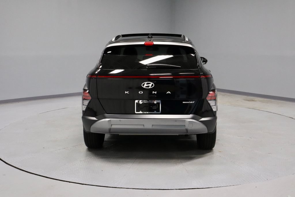 Used 2024 Hyundai Kona Limited AWD/4WD image 10