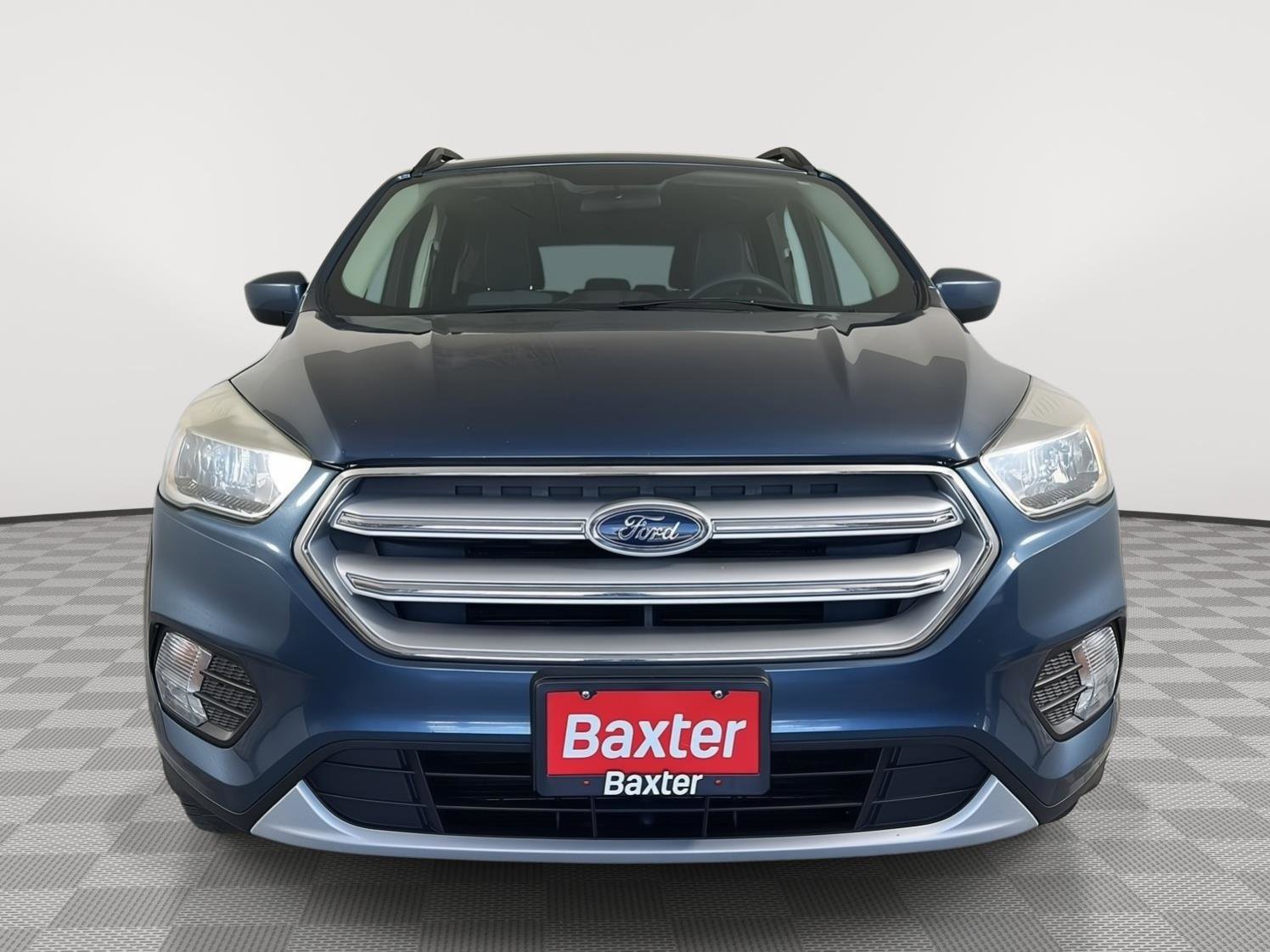 Used 2018 Ford Escape SE w/ SE Sync 3 Package AWD/4WD image 2