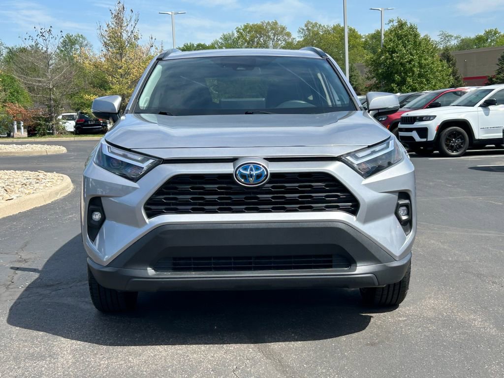 Used 2023 Toyota RAV4 XLE Premium AWD/4WD image 2