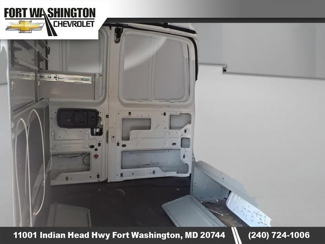 Used 2023 Chevrolet Express 3500 w/ Driver Convenience Package RWD image 5