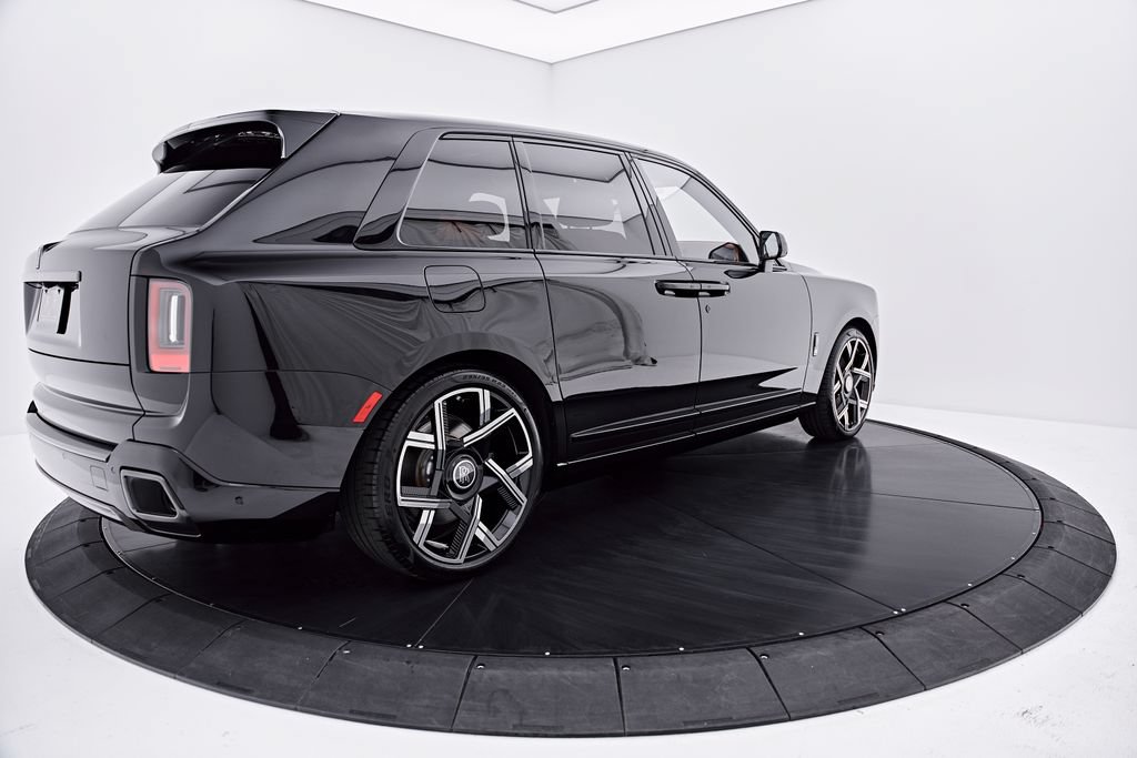 Used 2026 Rolls-Royce Cullinan Black Badge AWD/4WD image 15