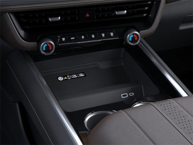 New 2025 Chevrolet Suburban High Country image 24