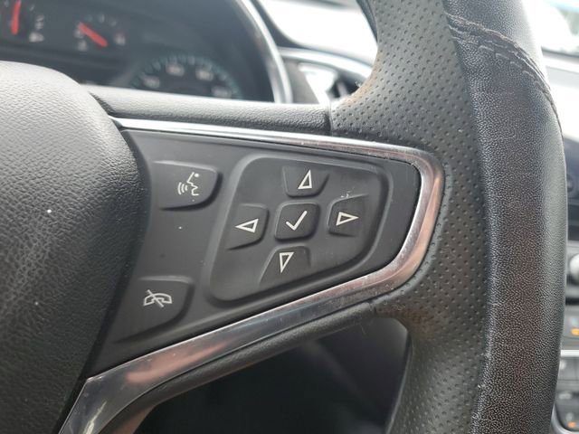 Used 2021 Chevrolet Malibu LT image 22