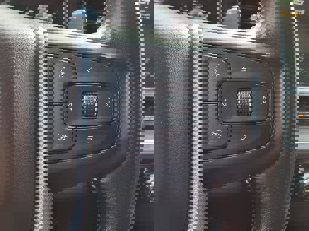 Used 2022 GMC Sierra 1500 SLT image 19