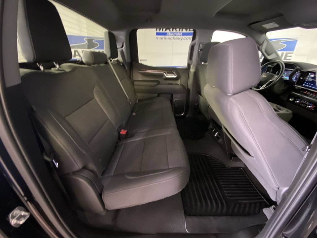 Used 2023 Chevrolet Silverado 1500 LT AWD/4WD image 32